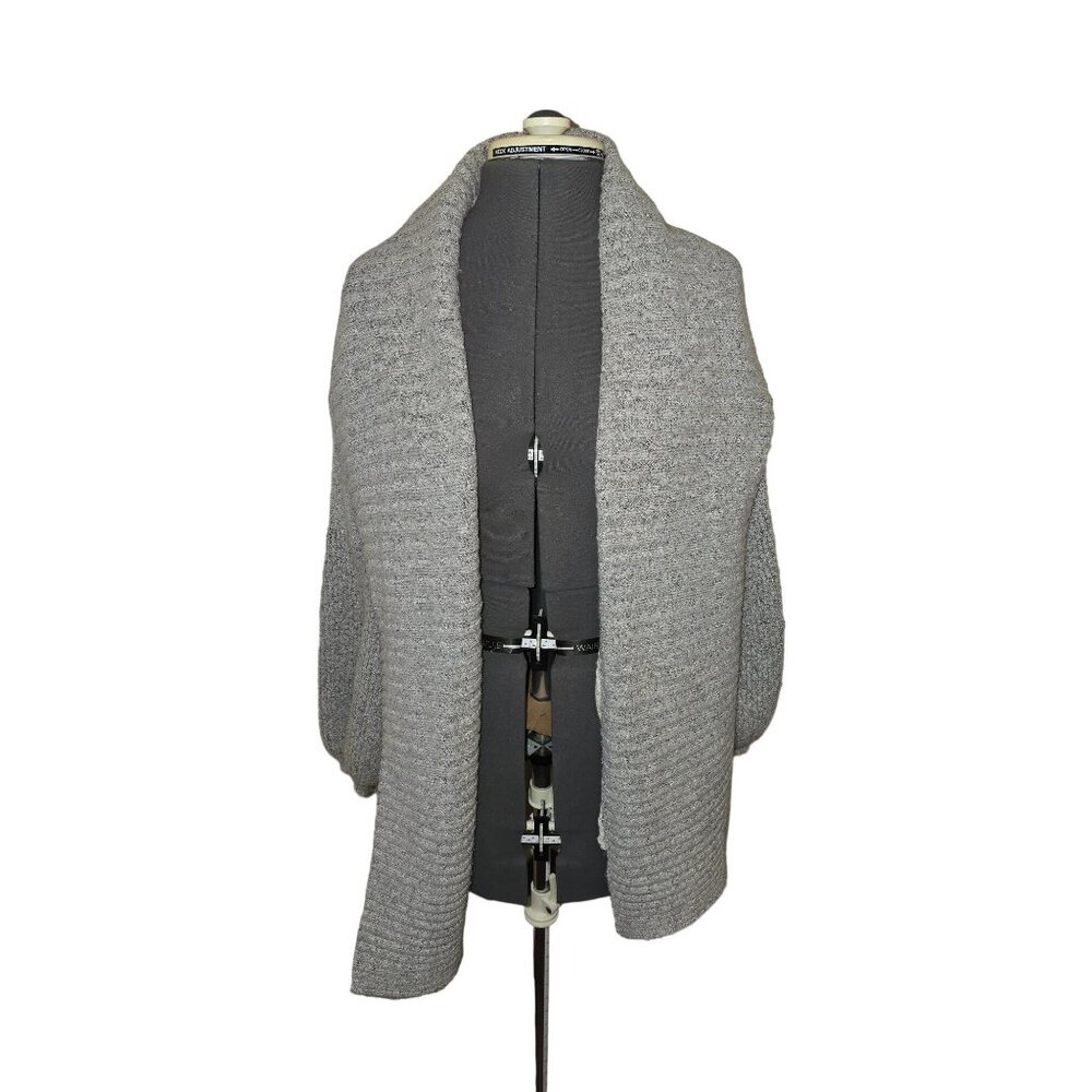 Hinge Grey Knit Cardigan Sweater Size M Cozy & Stylish Womens‎ Wear
